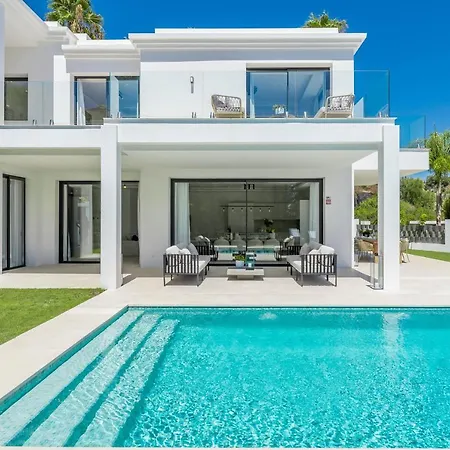 Villa Monte Halcones: Marbella Getaway With Private Pool And Golf Valley Views Benahavis