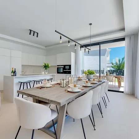 Monte Halcones: Marbella Getaway With Private Pool And Golf Valley Views *