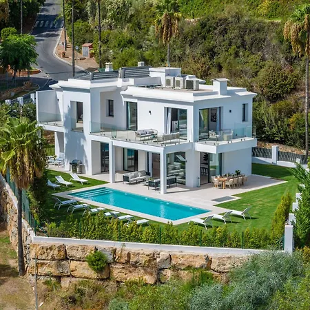 Villa Monte Halcones: Marbella Getaway With Private Pool And Golf Valley Views Benahavis